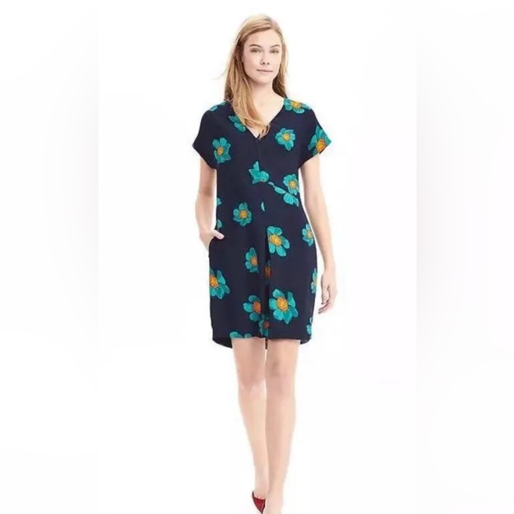 Banana Republic floral mini dress with pockets - Size 4 petite